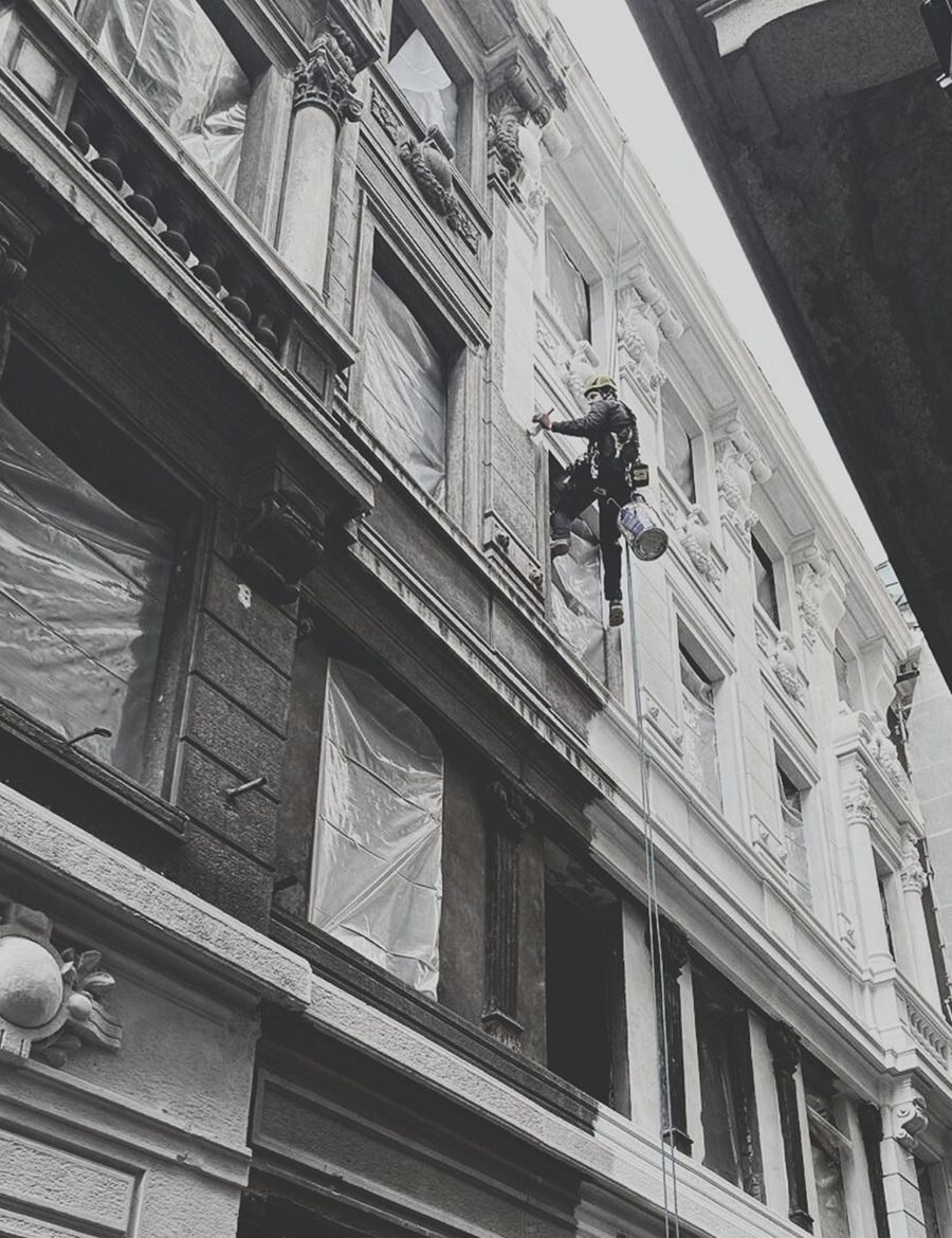 Casa Laveni Construction